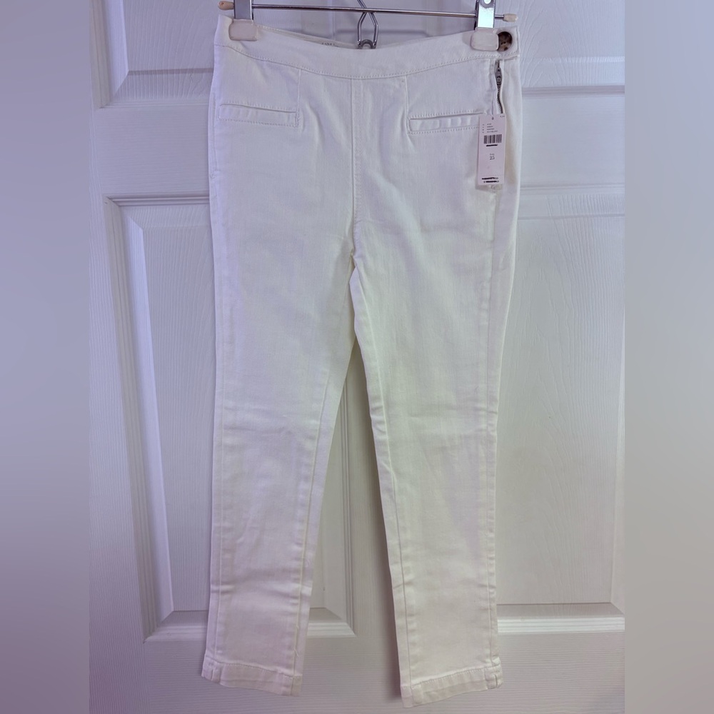 Pilcro & the letterpress Anthropologie NWT High rise denim size 25 -small flaw